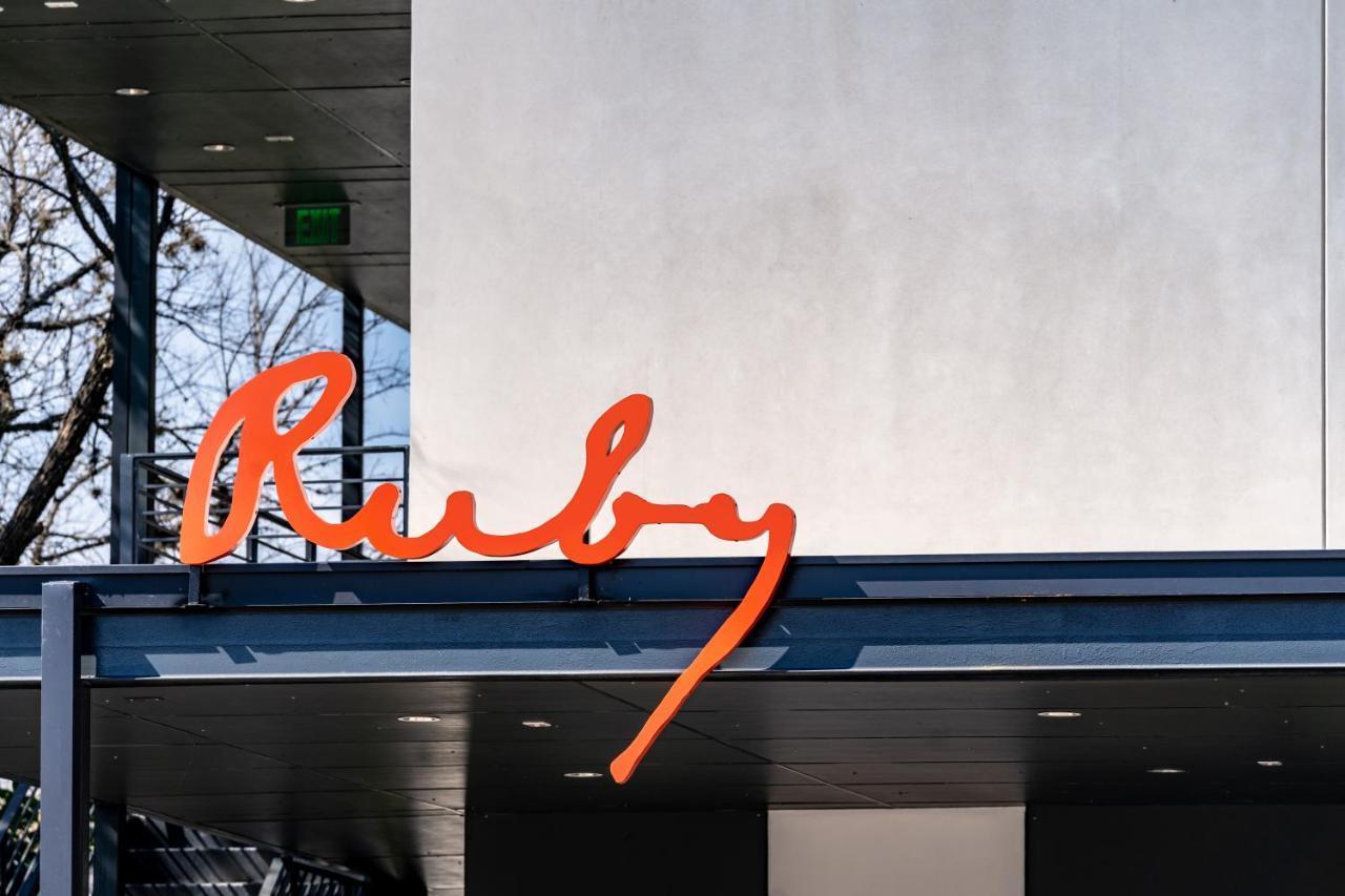 The Ruby Hotel 朗德罗克 外观 照片